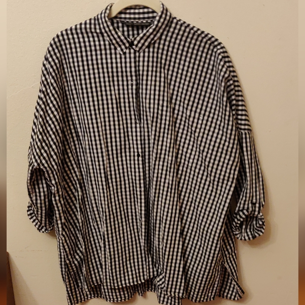 Zara Women's Trafaluc Collection Black and White Gingham Shirt